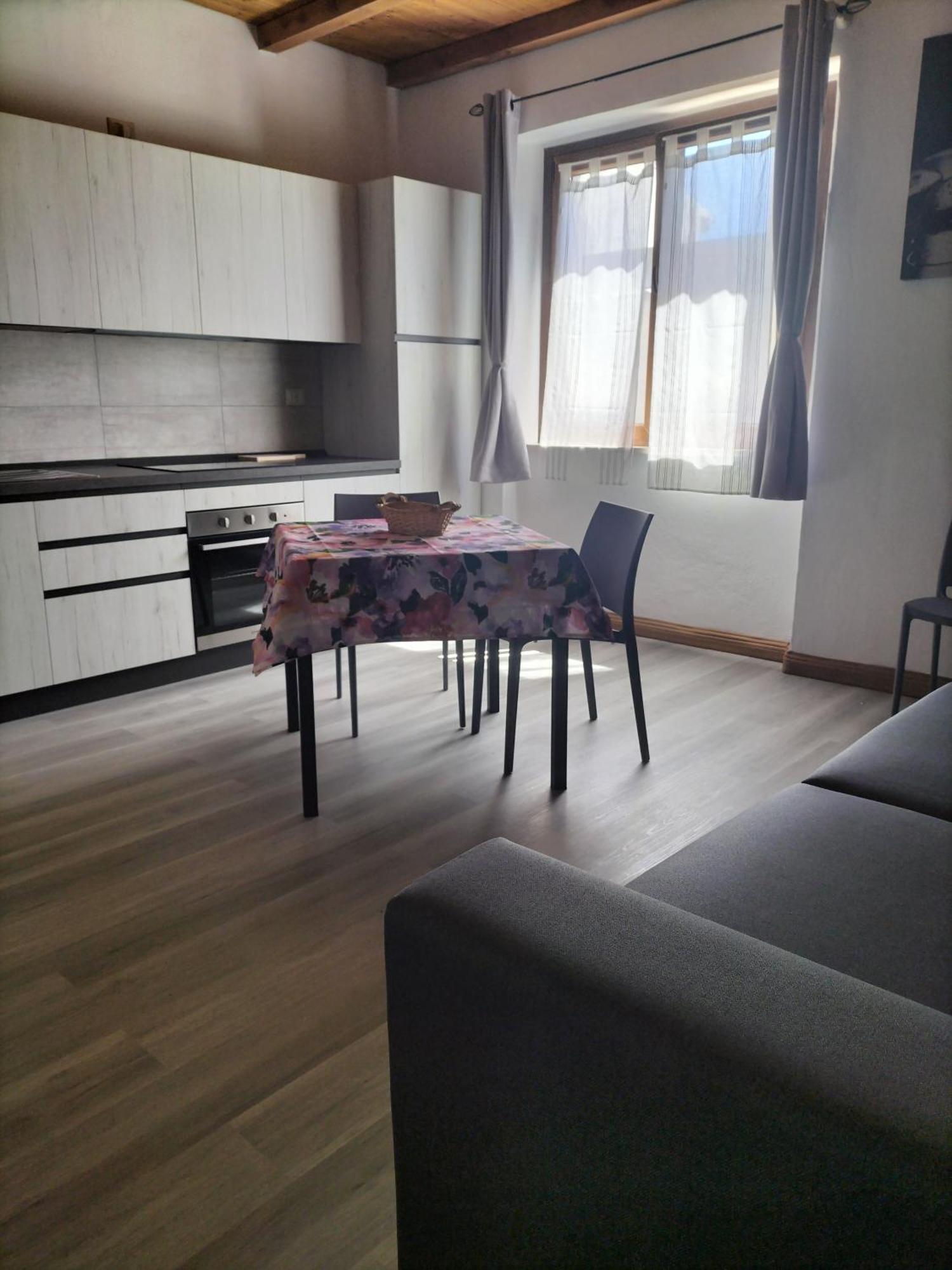 The Square Apartment Orosei Ngoại thất bức ảnh